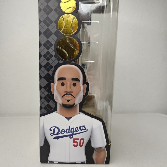 Funko Gold LA Dodgers Mookie Betts Premium Vinyl Figure Large 12" New In Box - Picture 3 of 8